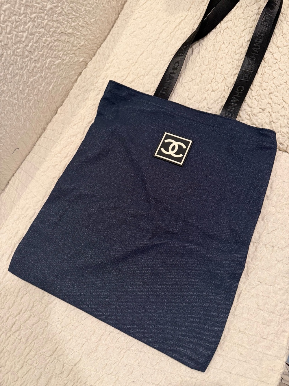New with Tag Chanel Beauty Bag Navy Blue Canvas Small Tote with Logo Patch GWP